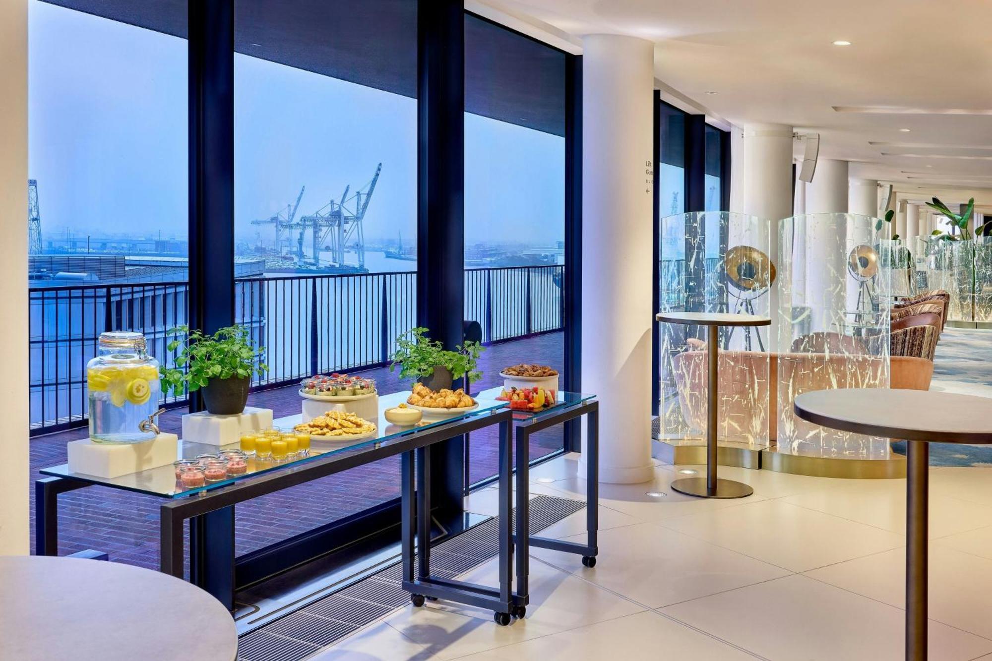 The Westin Hamburg Elbphilharmonie Hotel Екстериор снимка The Club at Frankfurt Airport